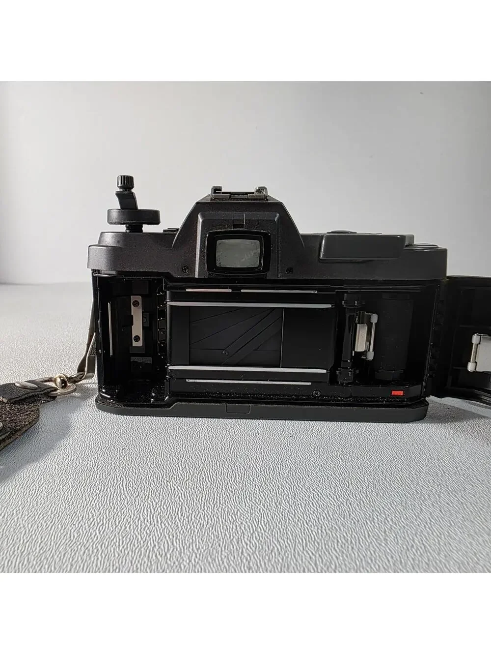 Pentax P30T Film Camera W/Albinar-ADG 28~80MM Lens Tested